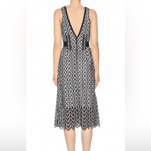 Self-Portrait Sweetheart Crotchet Midi-4 - Picture 2 of 9